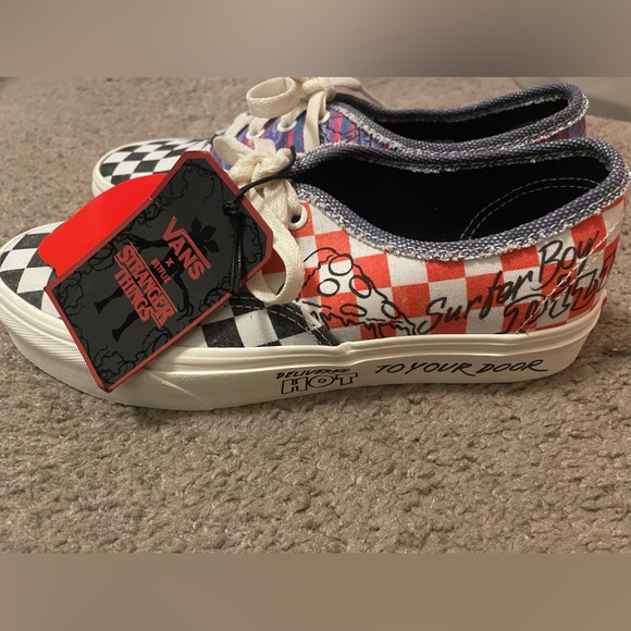 NWT Stranger Things Vans - Picture 5 of 11